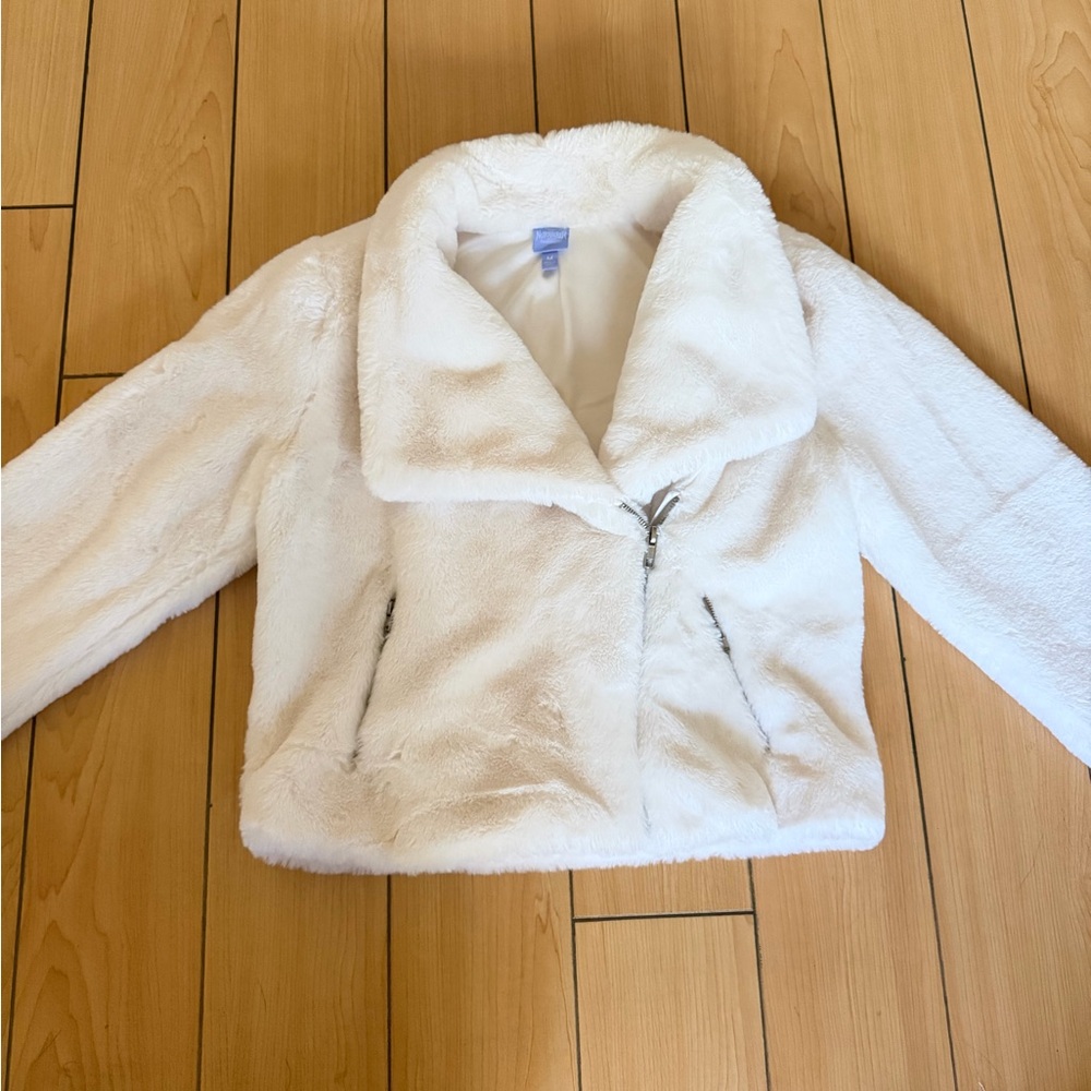 Disney The Nutcracker and the Four Realms Faux Fur Cropped Jacket in White